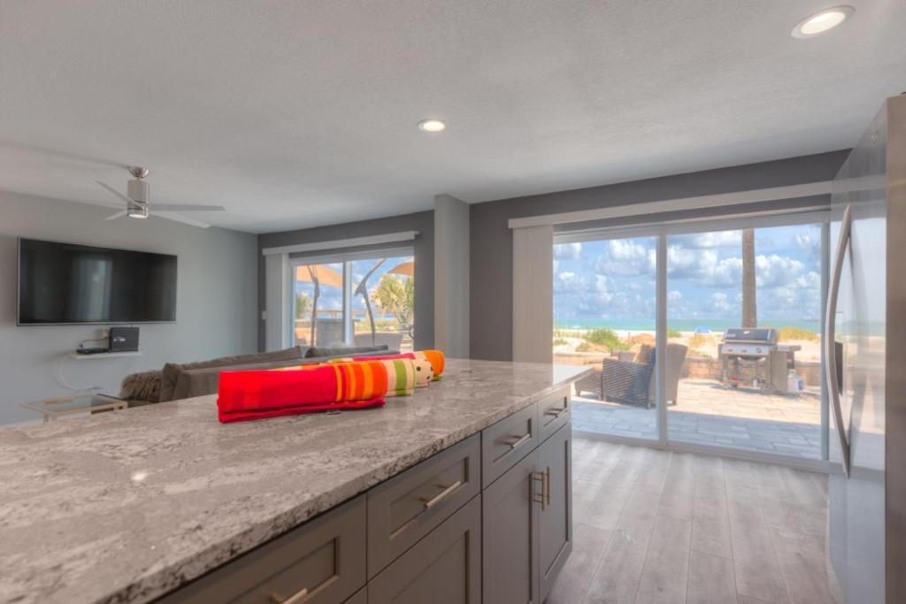 Sea La Vie Beach Oceanfront Patio Pet Friendly Jacksonville Beach Bagian luar foto