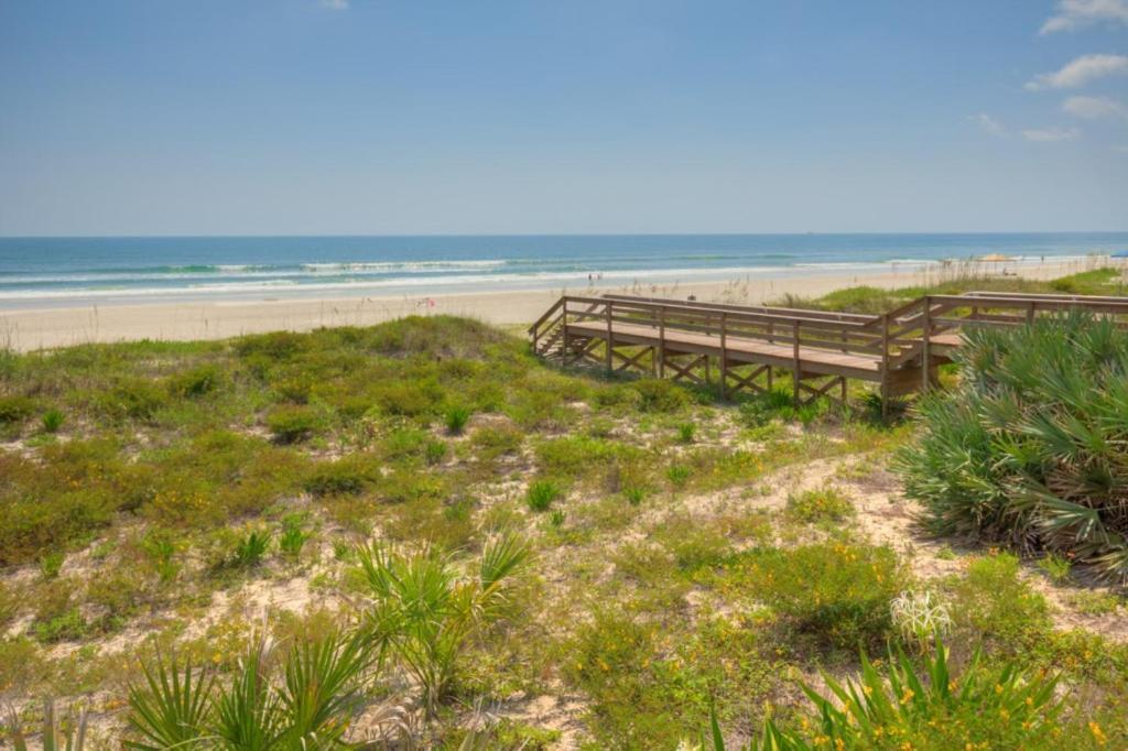 Sea La Vie Beach Oceanfront Patio Pet Friendly Jacksonville Beach Bagian luar foto